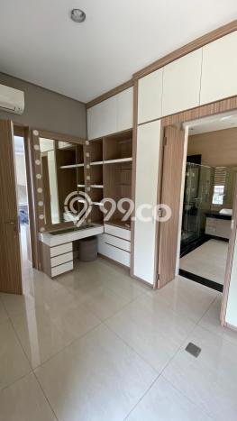 Hunian Mewah LB 1050m2 Siap Pakai Desain Elegan di Pantai Indah Kapuk, Jakarta Utara Hunian Mewah LB 1050m2 Siap Pakai Desain Elegan di Pantai Indah Kapuk, Jakarta Utara
