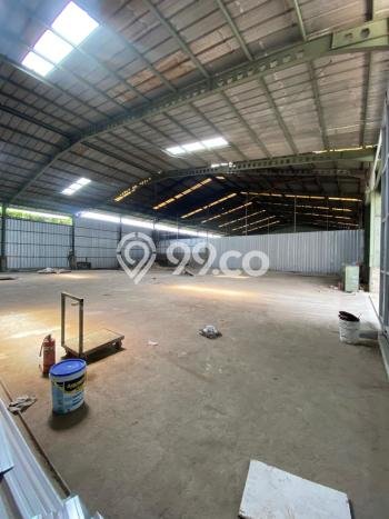 Unit Gudang Disewakan di Daan Mogot di Area Ramai & Strategis Unit Gudang Disewakan di Daan Mogot di Area Ramai & Strategis
