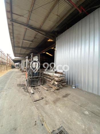 Unit Gudang Disewakan di Daan Mogot di Area Ramai & Strategis Unit Gudang Disewakan di Daan Mogot di Area Ramai & Strategis