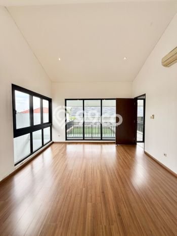 Rumah Kondisi Baik Disewakan di Kemang, Jakarta Selatan LT 320m2, LB 877m2 Rumah Kondisi Baik Disewakan di Kemang, Jakarta Selatan LT 320m2, LB 877m2