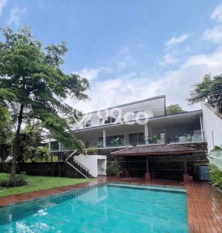 Sewa Rumah Strategis di Cipete LT 1100m2 / LB 600m2 Kondisi Bagus Sewa Rumah Strategis di Cipete LT 1100m2 / LB 600m2 Kondisi Bagus