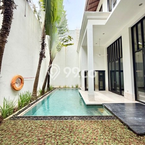 Hunian Kondisi Baik Disewakan di Pejaten, Jakarta Selatan LT 400m2, LB 550m2 Hunian Kondisi Baik Disewakan di Pejaten, Jakarta Selatan LT 400m2, LB 550m2