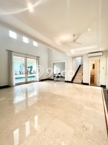 Disewakan Rumah Strategis LT 550m2 / LB 500m2 di Pondok Indah, Jakarta Selatan Disewakan Rumah Strategis LT 550m2 / LB 500m2 di Pondok Indah, Jakarta Selatan