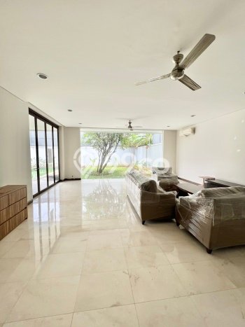 PRIME PROPERTY! Rumah di Cipete, 4 KT, Lingkungan Premium, LT 455m2m² LB 612m2m² PRIME PROPERTY! Rumah di Cipete, 4 KT, Lingkungan Premium, LT 455m2m² LB 612m2m²