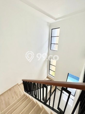 Dijual Rumah Luas Elegan Dengan View Eksklusif di Bintaro, Tangerang Selatan Dijual Rumah Luas Elegan Dengan View Eksklusif di Bintaro, Tangerang Selatan