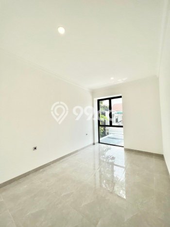 Dijual Rumah Luas Elegan Dengan View Eksklusif di Bintaro, Tangerang Selatan Dijual Rumah Luas Elegan Dengan View Eksklusif di Bintaro, Tangerang Selatan