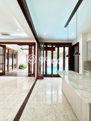 Hunian Bagus Disewakan di Kemang, Jakarta Selatan LT 500m2, LB 430m2 Hunian Bagus Disewakan di Kemang, Jakarta Selatan LT 500m2, LB 430m2