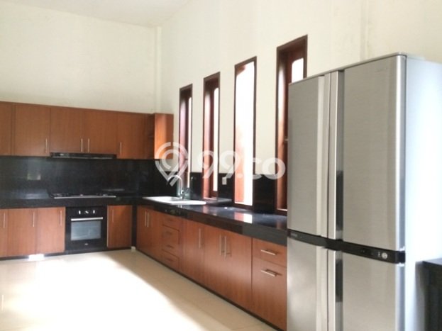 Sewa Rumah Nyaman di Pondok Indah LT 636m2 / LB 900m2 Kondisi Bagus Sewa Rumah Nyaman di Pondok Indah LT 636m2 / LB 900m2 Kondisi Bagus