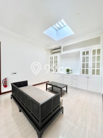 Hunian Kondisi Baik Disewakan di Kemang, Jakarta Selatan LT 414m2, LB 414m2 Hunian Kondisi Baik Disewakan di Kemang, Jakarta Selatan LT 414m2, LB 414m2