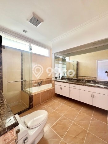 Jarang Ada! Rumah Sewa 5 Kamar Bagus Siap Huni Pondok Indah Jarang Ada! Rumah Sewa 5 Kamar Bagus Siap Huni Pondok Indah