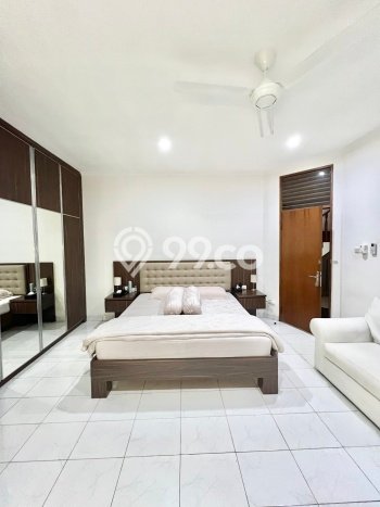 Rumah Elit LB 340m2 Siap Pakai Desain Elegan di Bintaro, Tangerang Selatan Rumah Elit LB 340m2 Siap Pakai Desain Elegan di Bintaro, Tangerang Selatan