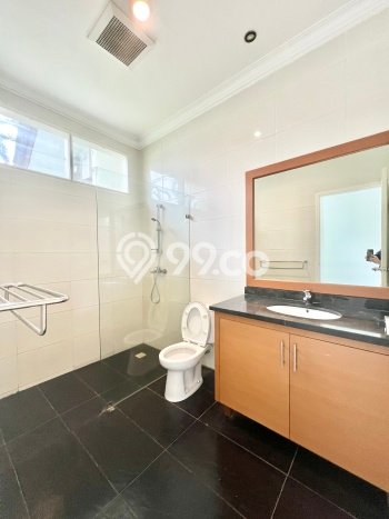 Disewakan Rumah Strategis LT 900m2 / LB 650m2 di Kemang, Jakarta Selatan Disewakan Rumah Strategis LT 900m2 / LB 650m2 di Kemang, Jakarta Selatan