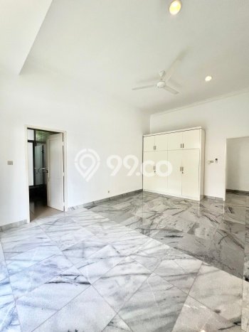 Disewakan Rumah Strategis LT 900m2 / LB 650m2 di Kemang, Jakarta Selatan Disewakan Rumah Strategis LT 900m2 / LB 650m2 di Kemang, Jakarta Selatan