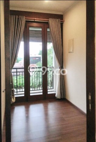 Rumah Sewa Jakarta Selatan LT 390m2 LB 340m2 Area Kemang Rumah Sewa Jakarta Selatan LT 390m2 LB 340m2 Area Kemang