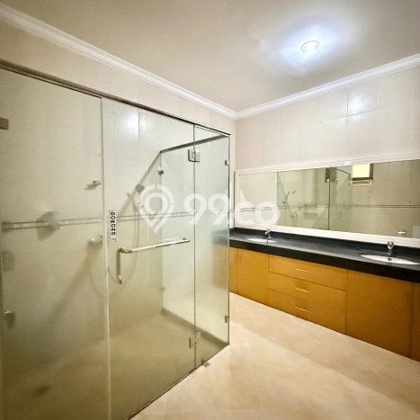 Rumah area , 4 KM, Akses Mudah Fasilitas Umum, Luas 550m2m² LB 450m2m² Rumah area , 4 KM, Akses Mudah Fasilitas Umum, Luas 550m2m² LB 450m2m²