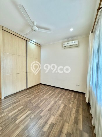 Lokasi strategis! Rumah siap huni disewakan di Cilandak LB 320m2 Lokasi strategis! Rumah siap huni disewakan di Cilandak LB 320m2