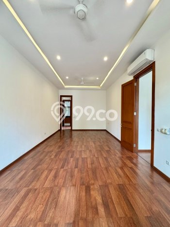 Hunian Ideal dengan LT 500m2 & LB 430m2 Dikontrakkan di Kemang Hunian Ideal dengan LT 500m2 & LB 430m2 Dikontrakkan di Kemang