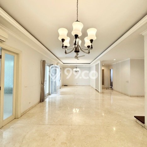 Hunian Minimalis dengan LT 500m2 & LB 480m2 Disewakan di Pondok Indah Hunian Minimalis dengan LT 500m2 & LB 480m2 Disewakan di Pondok Indah