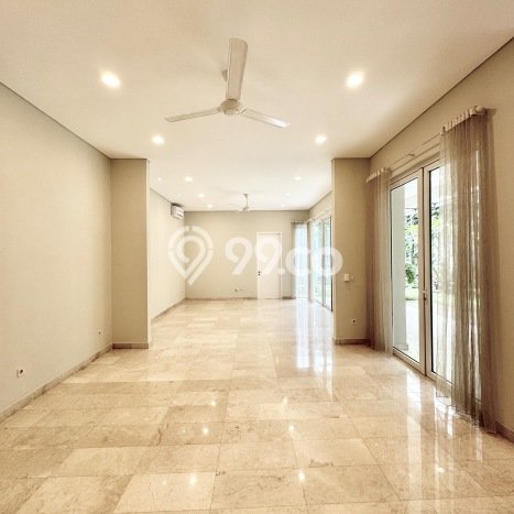 Hunian Minimalis Disewakan di Kemang Jakarta Selatan 4 KT & 4 KM Hunian Minimalis Disewakan di Kemang Jakarta Selatan 4 KT & 4 KM