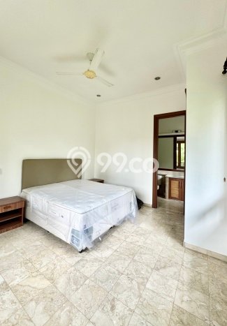 Hunian Modern dengan LT 710m2 & LB 500m2 Disewakan di Kemang Hunian Modern dengan LT 710m2 & LB 500m2 Disewakan di Kemang