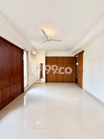 Disewakan Rumah Nyaman LT 500m2 / LB 450m2 di Cipete, Jakarta Selatan Disewakan Rumah Nyaman LT 500m2 / LB 450m2 di Cipete, Jakarta Selatan