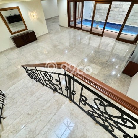 Hunian Modern Disewakan di Pondok Indah Jakarta Selatan 5 KT & 5 KM Hunian Modern Disewakan di Pondok Indah Jakarta Selatan 5 KT & 5 KM