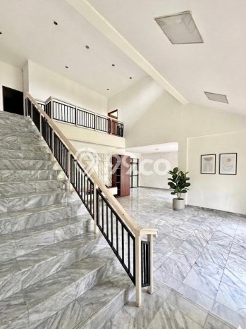 Hunian Modern Disewakan di Pondok Indah Jakarta Selatan 5 KT & 4 KM Hunian Modern Disewakan di Pondok Indah Jakarta Selatan 5 KT & 4 KM