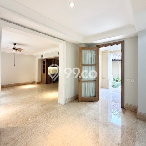 Hunian Ideal dengan LT 500m2 & LB 500m2 Disewakan di Kemang Hunian Ideal dengan LT 500m2 & LB 500m2 Disewakan di Kemang