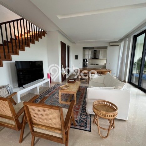 Rumah area Cilandak, 3 KM, Lingkungan Asri, Luas 200m2m² Bangunan 220m2m² Rumah area Cilandak, 3 KM, Lingkungan Asri, Luas 200m2m² Bangunan 220m2m²