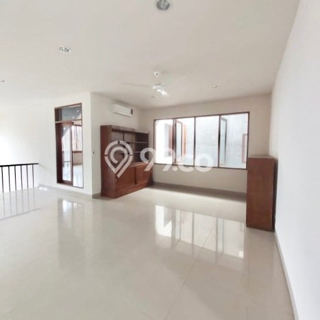 Disewakan Hunian Konsep Minimalis di Kebayoran Baru Jakarta Selatan dengan 4 Kamar Disewakan Hunian Konsep Minimalis di Kebayoran Baru Jakarta Selatan dengan 4 Kamar