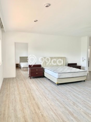 Hunian Ideal dengan LT 1136m2 & LB 573m2 Disewakan di Cipete Hunian Ideal dengan LT 1136m2 & LB 573m2 Disewakan di Cipete