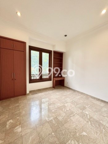 Disewakan Rumah Nyaman LT 690m2 / LB 530m2 di Cipete, Jakarta Selatan Disewakan Rumah Nyaman LT 690m2 / LB 530m2 di Cipete, Jakarta Selatan