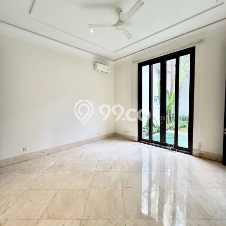 Sewa Rumah Strategis di Pejaten LT 400m2 / LB 550m2 Kondisi Bagus Sewa Rumah Strategis di Pejaten LT 400m2 / LB 550m2 Kondisi Bagus