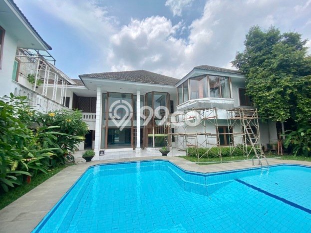 Ready to Use! Luxury House LT 736m2 Desain Modern di Cipete Ready to Use! Luxury House LT 736m2 Desain Modern di Cipete