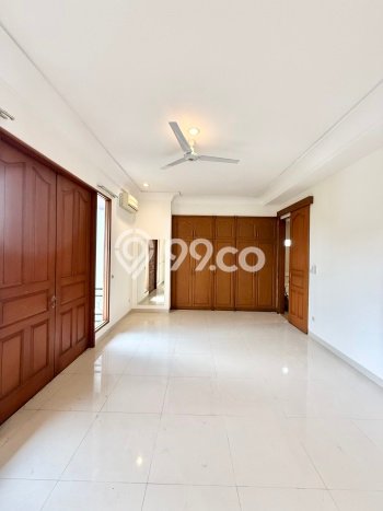 Disewakan Rumah Nyaman LT 500m2 / LB 450m2 di Cipete, Jakarta Selatan Disewakan Rumah Nyaman LT 500m2 / LB 450m2 di Cipete, Jakarta Selatan