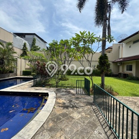 Hunian Kondisi Baik Disewakan di Pejaten, Jakarta Selatan LT 870m2, LB 437m2 Hunian Kondisi Baik Disewakan di Pejaten, Jakarta Selatan LT 870m2, LB 437m2