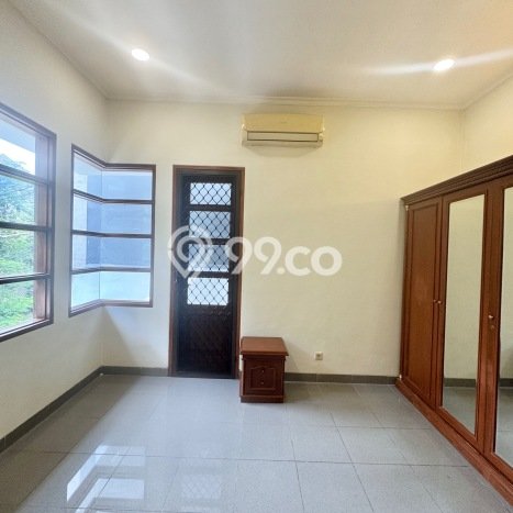 PENAWARAN EKSKLUSIF! Rumah kawasan Pondok Indah, 3 KT, Area Premium, Luas 300m2m² Bangunan 280m2m² PENAWARAN EKSKLUSIF! Rumah kawasan Pondok Indah, 3 KT, Area Premium, Luas 300m2m² Bangunan 280m2m²