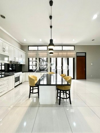 Dijual Rumah Elit Exclusive di Kebayoran Baru, Jakarta Selatan Dijual Rumah Elit Exclusive di Kebayoran Baru, Jakarta Selatan
