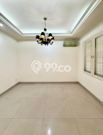 Hunian Bagus Disewakan di Pondok Indah, Jakarta Selatan LT 500m2, LB 550m2 Hunian Bagus Disewakan di Pondok Indah, Jakarta Selatan LT 500m2, LB 550m2