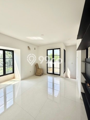 Disewakan! Rumah 3 Kamar Tidur &
3 Kamar Mandi di Kemang, Jakarta Selatan Disewakan! Rumah 3 Kamar Tidur &
3 Kamar Mandi di Kemang, Jakarta Selatan