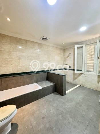 Hunian Bagus Disewakan di Pondok Indah, Jakarta Selatan LT 500m2, LB 550m2 Hunian Bagus Disewakan di Pondok Indah, Jakarta Selatan LT 500m2, LB 550m2