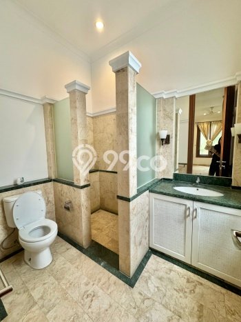 Hunian Modern Untuk Disewakan di Kemang Jakarta Selatan 4 KT & 4 KM Hunian Modern Untuk Disewakan di Kemang Jakarta Selatan 4 KT & 4 KM