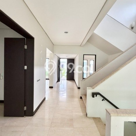 Rumah Modern Dikontrakkan di Cilandak Jakarta Selatan Lokasi Sangat Strategis Rumah Modern Dikontrakkan di Cilandak Jakarta Selatan Lokasi Sangat Strategis