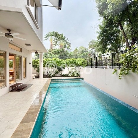 Disewakan Cepat Rumah Kondisi Baik di Kawasan Kebayoran Baru, Jakarta Selatan Disewakan Cepat Rumah Kondisi Baik di Kawasan Kebayoran Baru, Jakarta Selatan