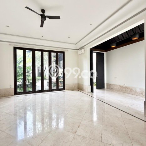 Sewa Rumah Strategis di Pejaten LT 400m2 / LB 550m2 Kondisi Bagus Sewa Rumah Strategis di Pejaten LT 400m2 / LB 550m2 Kondisi Bagus