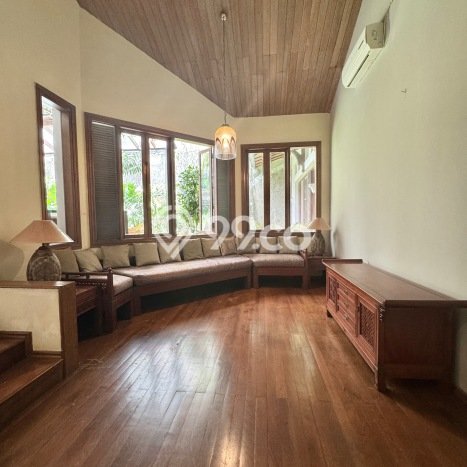 Rumah Disewakan Jakarta Selatan LT 800m2 LB 750m2 Kawasan Pondok Indah Rumah Disewakan Jakarta Selatan LT 800m2 LB 750m2 Kawasan Pondok Indah