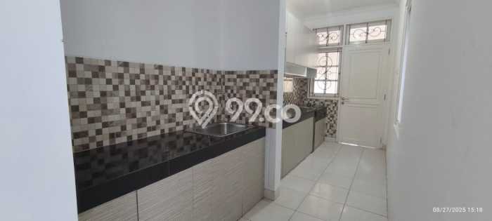 Jual Rumah Eksklusif 3 KT di Legenda Wisata, Bogor Jual Rumah Eksklusif 3 KT di Legenda Wisata, Bogor