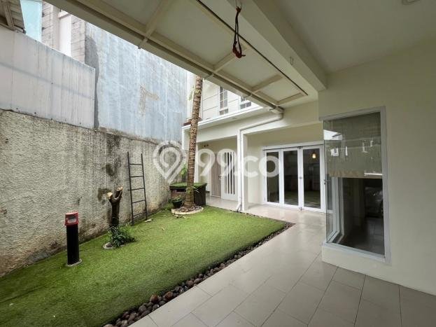 Jual Rumah Mewah Elegan Dengan View Cantik di Raffles Hills, Jakarta Timur Jual Rumah Mewah Elegan Dengan View Cantik di Raffles Hills, Jakarta Timur