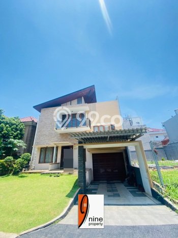 Rumah Luxury Modern Tanpa Renovasi di Kota Wisata Bogor Rumah Luxury Modern Tanpa Renovasi di Kota Wisata Bogor