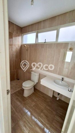 Hunian Mewah LB 223m2 Siap Pakai Desain Elegan di Alam Sutera, Tangerang Hunian Mewah LB 223m2 Siap Pakai Desain Elegan di Alam Sutera, Tangerang